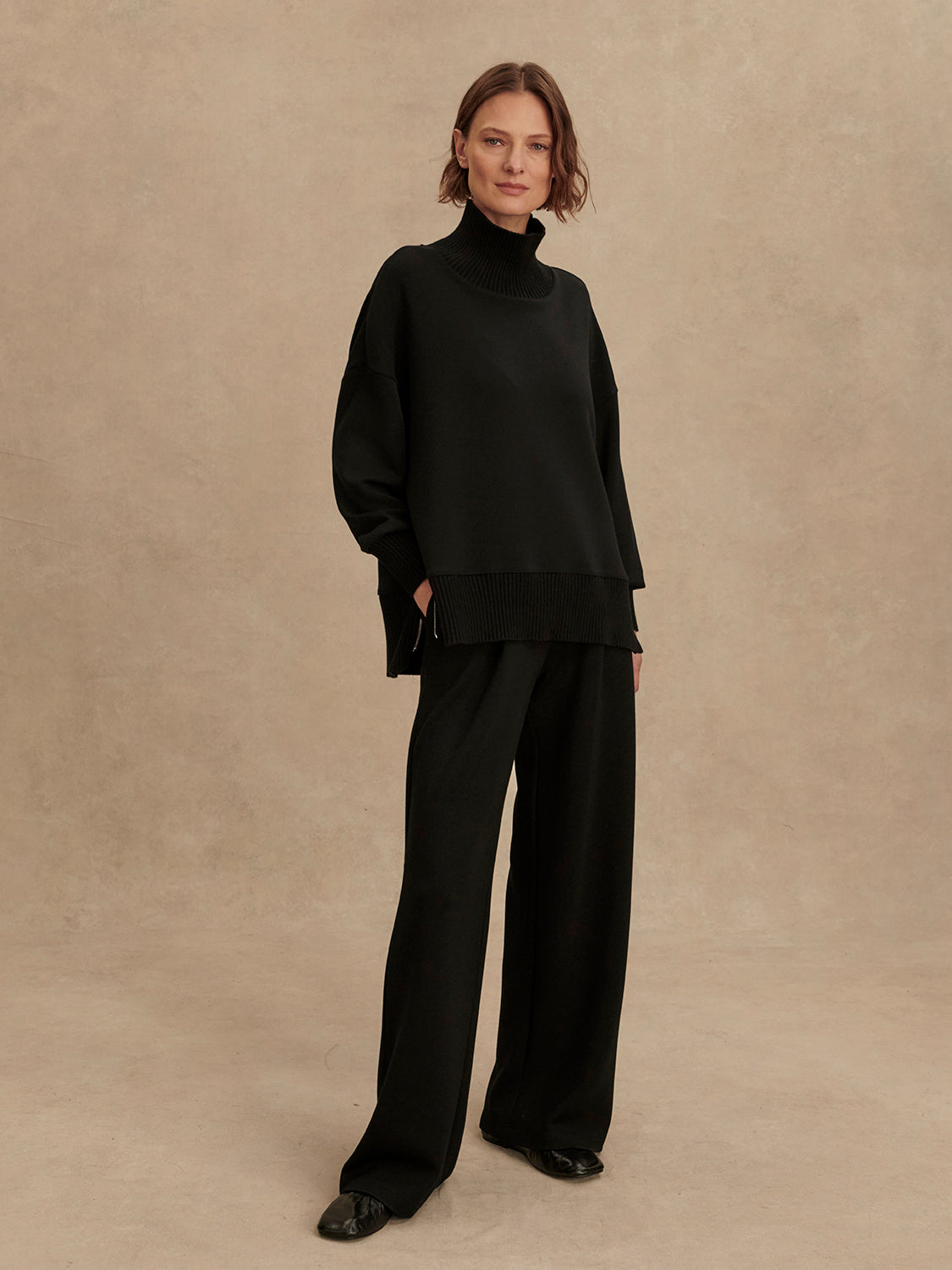 The Extra Wide Leg Pant 29.5 - Black
