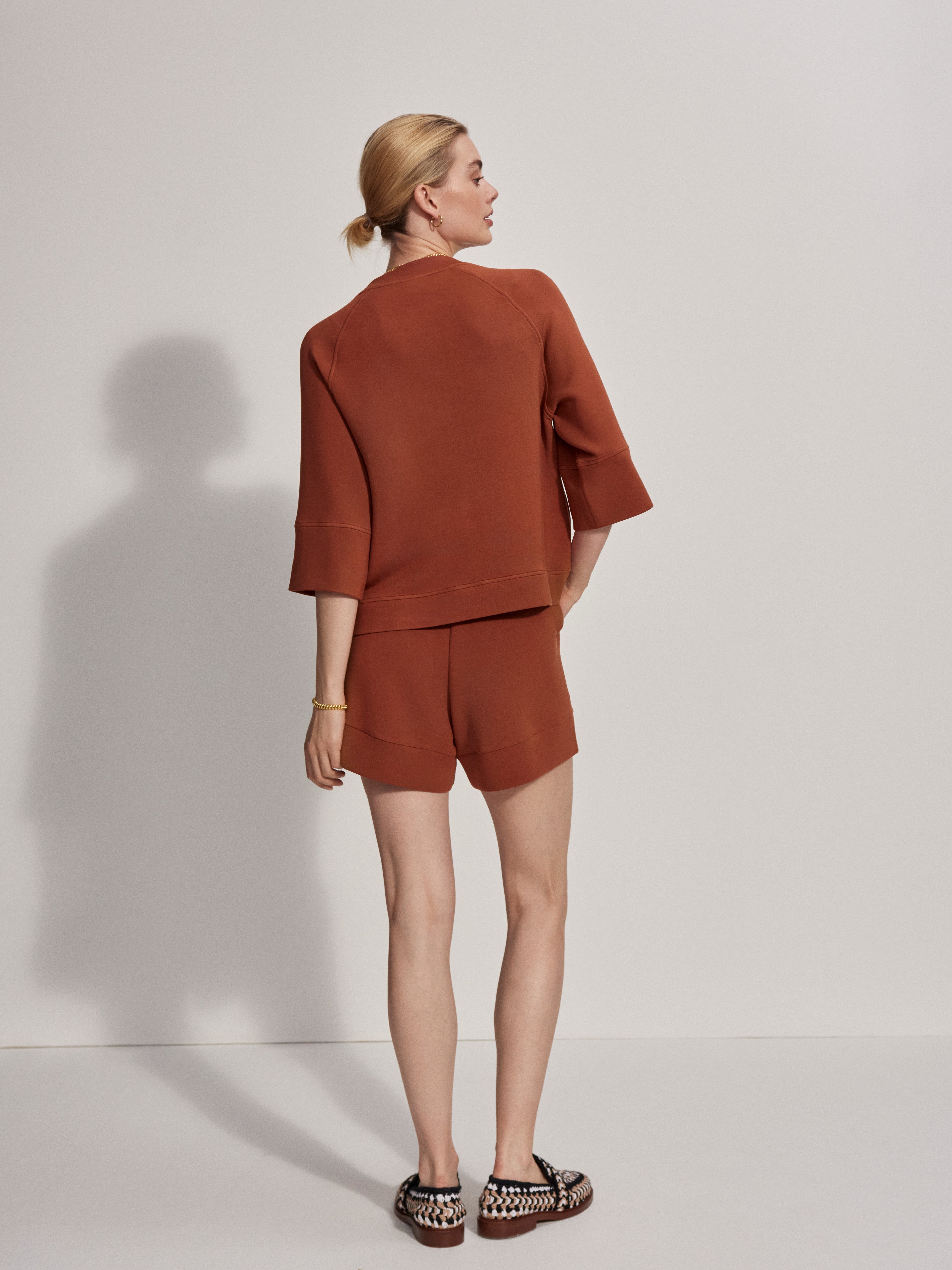 ATRIUM HIGH-RISE SHORT