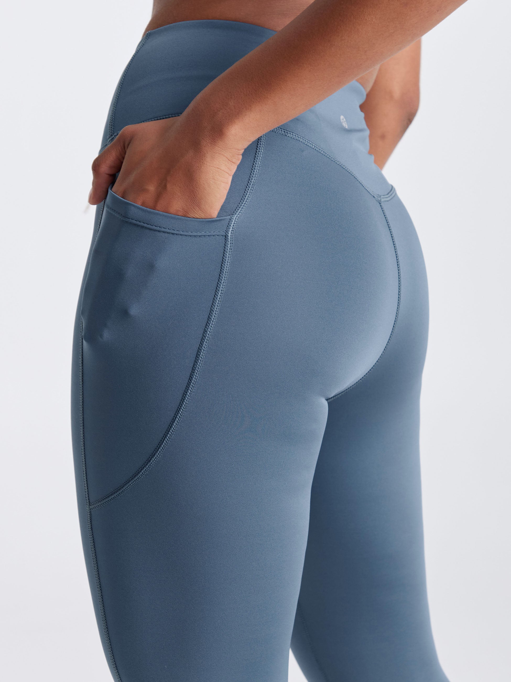 SMOOTH SCULPT MOTION 7/8 LEGGING