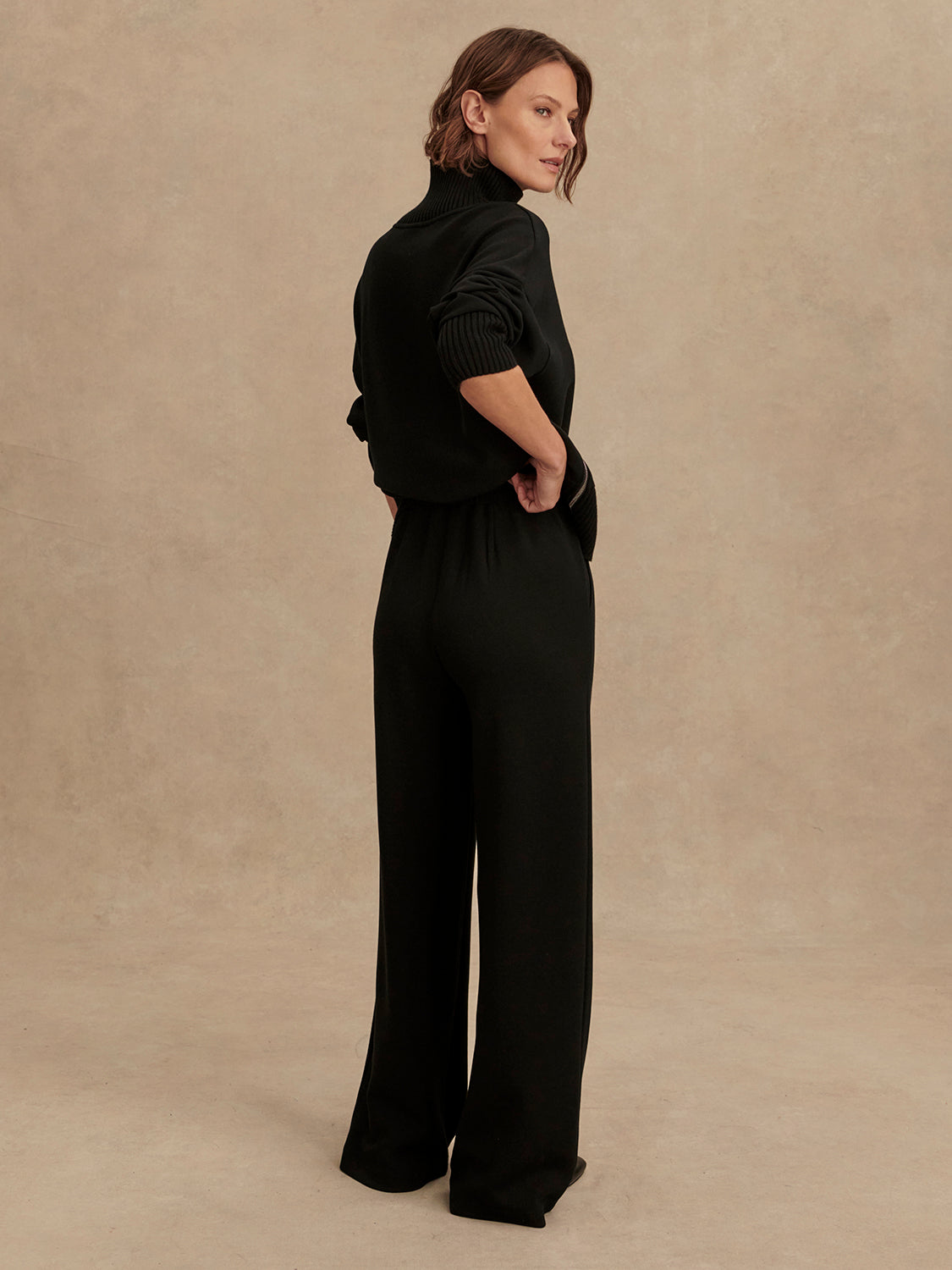 The Extra Wide Leg Pant 29.5 - Black